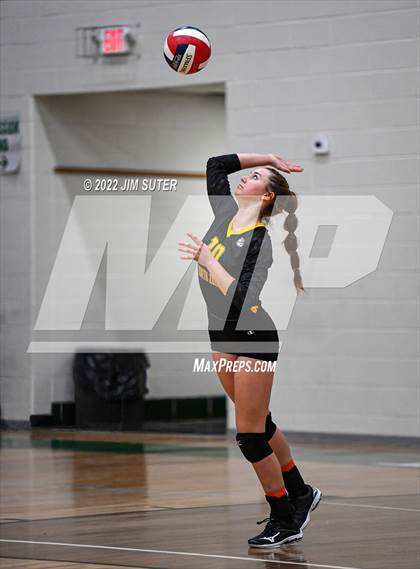 Thumbnail 1 in North Zulch vs. Round Top-Carmine (UIL 1A Region 4 Quarterfinal Playoff) photogallery.