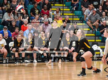 Thumbnail 1 in North Zulch vs. Round Top-Carmine (UIL 1A Region 4 Quarterfinal Playoff) photogallery.