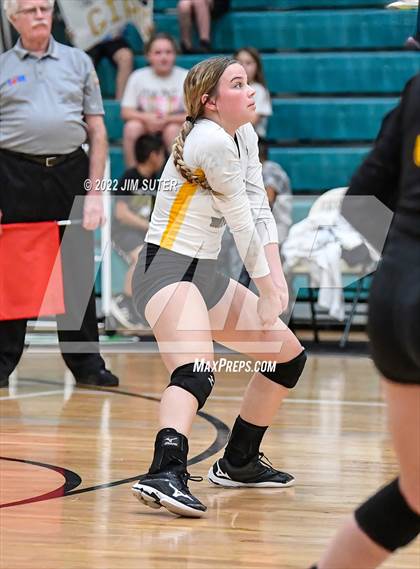 Thumbnail 1 in North Zulch vs. Round Top-Carmine (UIL 1A Region 4 Quarterfinal Playoff) photogallery.