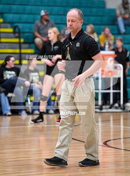 Thumbnail 1 in North Zulch vs. Round Top-Carmine (UIL 1A Region 4 Quarterfinal Playoff) photogallery.
