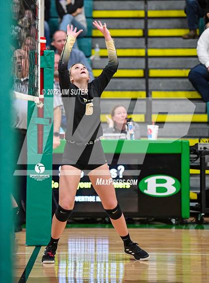 Thumbnail 1 in North Zulch vs. Round Top-Carmine (UIL 1A Region 4 Quarterfinal Playoff) photogallery.