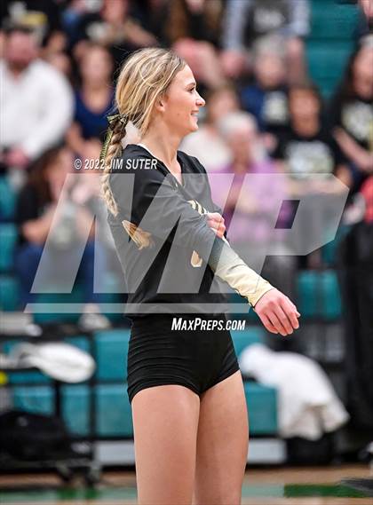 Thumbnail 1 in North Zulch vs. Round Top-Carmine (UIL 1A Region 4 Quarterfinal Playoff) photogallery.
