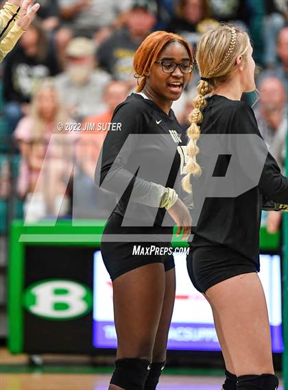 Thumbnail 2 in North Zulch vs. Round Top-Carmine (UIL 1A Region 4 Quarterfinal Playoff) photogallery.