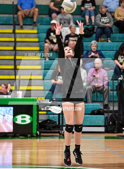 Thumbnail 1 in North Zulch vs. Round Top-Carmine (UIL 1A Region 4 Quarterfinal Playoff) photogallery.
