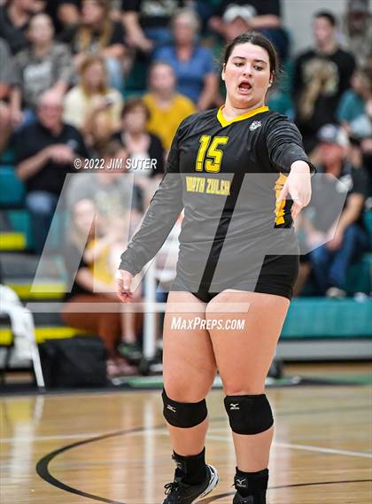 Thumbnail 3 in North Zulch vs. Round Top-Carmine (UIL 1A Region 4 Quarterfinal Playoff) photogallery.
