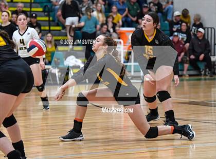 Thumbnail 2 in North Zulch vs. Round Top-Carmine (UIL 1A Region 4 Quarterfinal Playoff) photogallery.