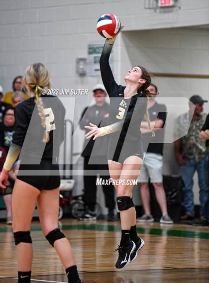 Thumbnail 3 in North Zulch vs. Round Top-Carmine (UIL 1A Region 4 Quarterfinal Playoff) photogallery.