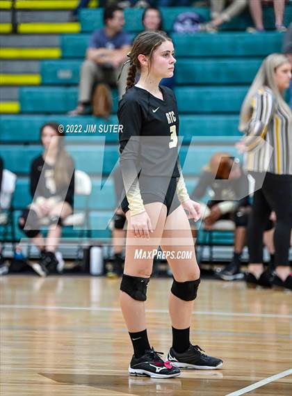 Thumbnail 2 in North Zulch vs. Round Top-Carmine (UIL 1A Region 4 Quarterfinal Playoff) photogallery.