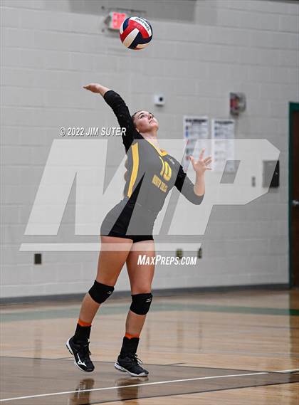 Thumbnail 2 in North Zulch vs. Round Top-Carmine (UIL 1A Region 4 Quarterfinal Playoff) photogallery.