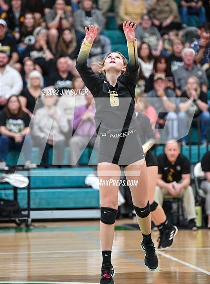 Thumbnail 1 in North Zulch vs. Round Top-Carmine (UIL 1A Region 4 Quarterfinal Playoff) photogallery.