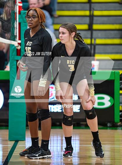 Thumbnail 1 in North Zulch vs. Round Top-Carmine (UIL 1A Region 4 Quarterfinal Playoff) photogallery.