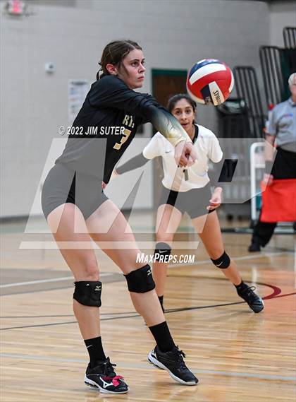 Thumbnail 2 in North Zulch vs. Round Top-Carmine (UIL 1A Region 4 Quarterfinal Playoff) photogallery.