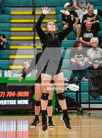 Thumbnail 1 in North Zulch vs. Round Top-Carmine (UIL 1A Region 4 Quarterfinal Playoff) photogallery.
