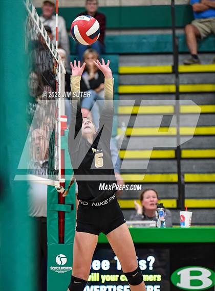 Thumbnail 2 in North Zulch vs. Round Top-Carmine (UIL 1A Region 4 Quarterfinal Playoff) photogallery.