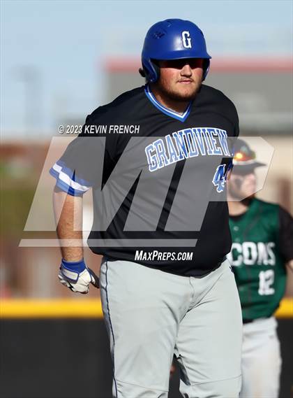 Thumbnail 2 in Grandview vs. Staley (Coach Bob Invitational) photogallery.