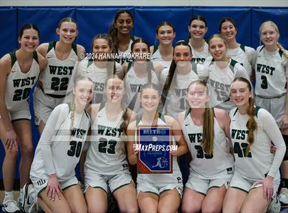 Thumbnail 2 in Omaha Central vs. Millard West (Metro Tournament Final) photogallery.
