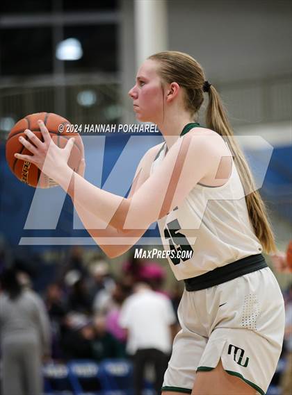 Thumbnail 3 in Omaha Central vs. Millard West (Metro Tournament Final) photogallery.