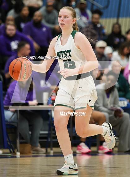 Thumbnail 1 in Omaha Central vs. Millard West (Metro Tournament Final) photogallery.