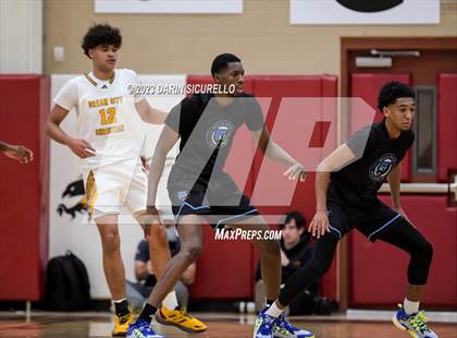 Thumbnail 1 in Dream City Christian National vs. Bella Vista College Preparatory School (Hoophall West Invitational) photogallery.