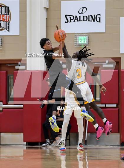 Thumbnail 2 in Dream City Christian National vs. Bella Vista College Preparatory School (Hoophall West Invitational) photogallery.