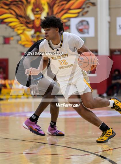 Thumbnail 2 in Dream City Christian National vs. Bella Vista College Preparatory School (Hoophall West Invitational) photogallery.