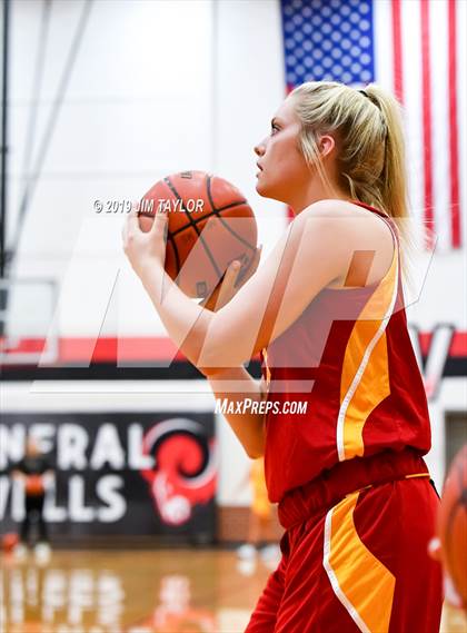 Thumbnail 1 in Chicken Express All-Star Classic photogallery.