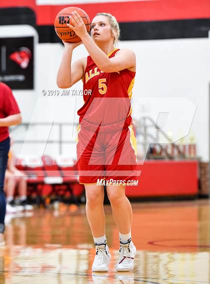 Thumbnail 2 in Chicken Express All-Star Classic photogallery.