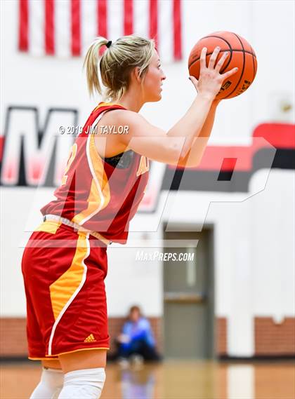 Thumbnail 3 in Chicken Express All-Star Classic photogallery.