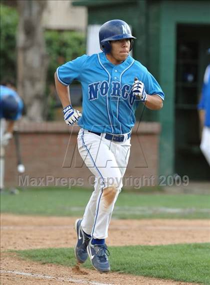 Thumbnail 3 in Aptos vs. Norco (Anderson Bat National Classic) photogallery.