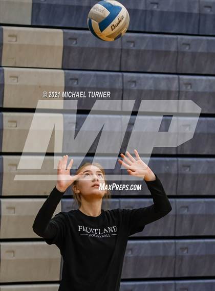 Thumbnail 2 in Kimberly vs Fruitland (3A State Tournament) photogallery.