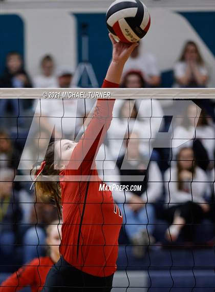 Thumbnail 2 in Kimberly vs Fruitland (3A State Tournament) photogallery.