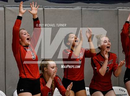 Thumbnail 2 in Kimberly vs Fruitland (3A State Tournament) photogallery.