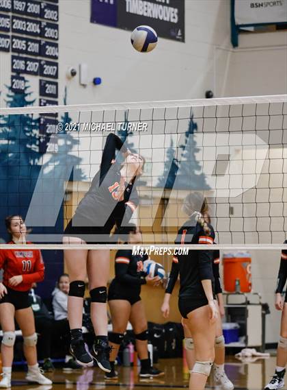 Thumbnail 3 in Kimberly vs Fruitland (3A State Tournament) photogallery.