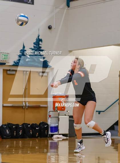 Thumbnail 2 in Kimberly vs Fruitland (3A State Tournament) photogallery.
