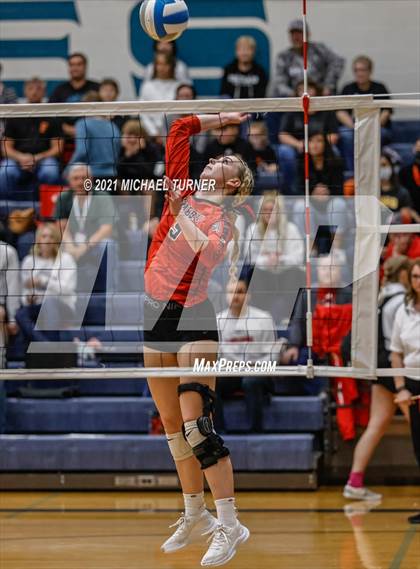 Thumbnail 2 in Kimberly vs Fruitland (3A State Tournament) photogallery.