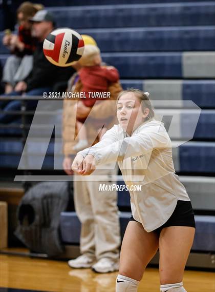 Thumbnail 3 in Kimberly vs Fruitland (3A State Tournament) photogallery.