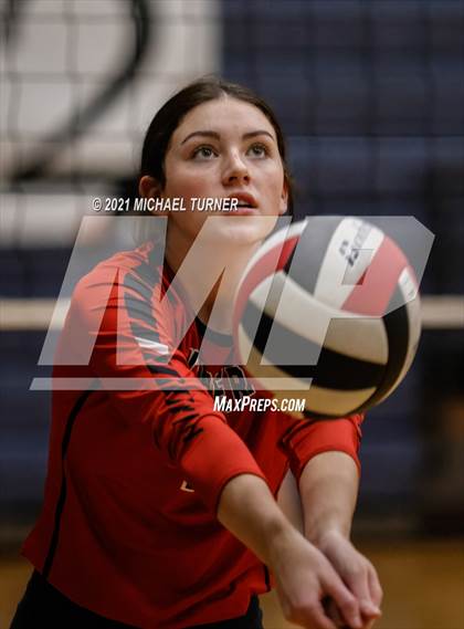 Thumbnail 2 in Kimberly vs Fruitland (3A State Tournament) photogallery.