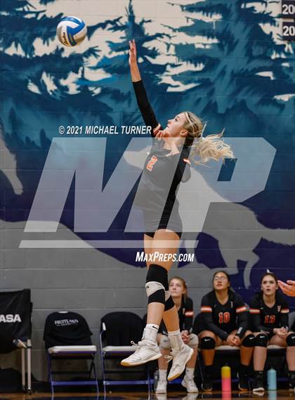 Thumbnail 2 in Kimberly vs Fruitland (3A State Tournament) photogallery.
