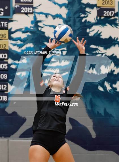 Thumbnail 2 in Kimberly vs Fruitland (3A State Tournament) photogallery.