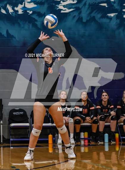 Thumbnail 2 in Kimberly vs Fruitland (3A State Tournament) photogallery.