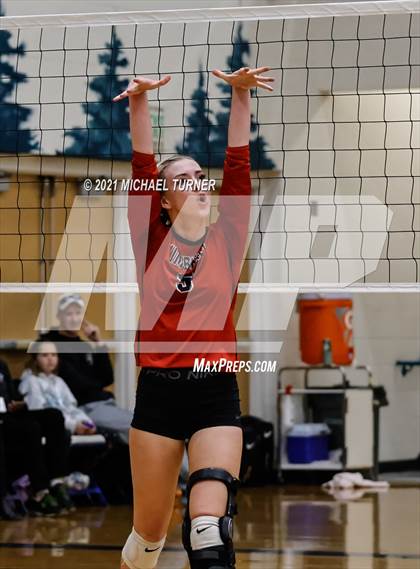 Thumbnail 2 in Kimberly vs Fruitland (3A State Tournament) photogallery.
