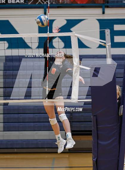 Thumbnail 2 in Kimberly vs Fruitland (3A State Tournament) photogallery.