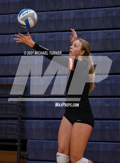 Thumbnail 3 in Kimberly vs Fruitland (3A State Tournament) photogallery.