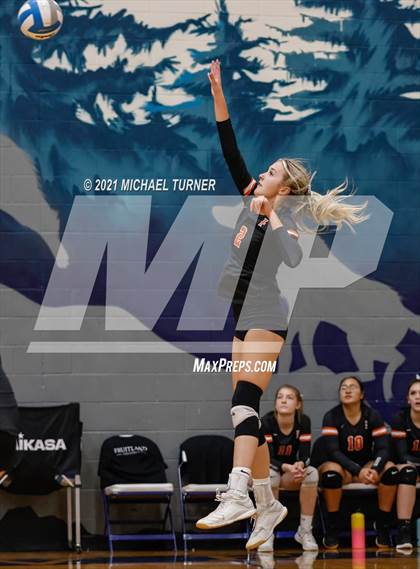 Thumbnail 3 in Kimberly vs Fruitland (3A State Tournament) photogallery.