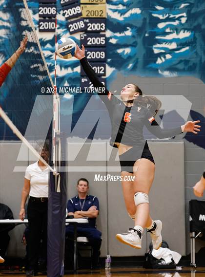 Thumbnail 2 in Kimberly vs Fruitland (3A State Tournament) photogallery.
