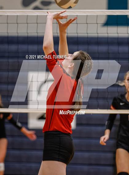 Thumbnail 2 in Kimberly vs Fruitland (3A State Tournament) photogallery.
