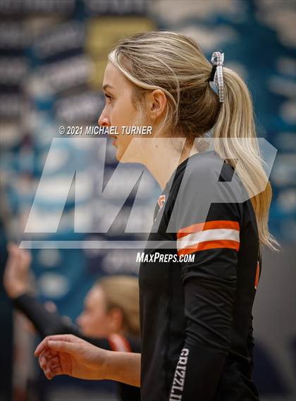 Thumbnail 3 in Kimberly vs Fruitland (3A State Tournament) photogallery.