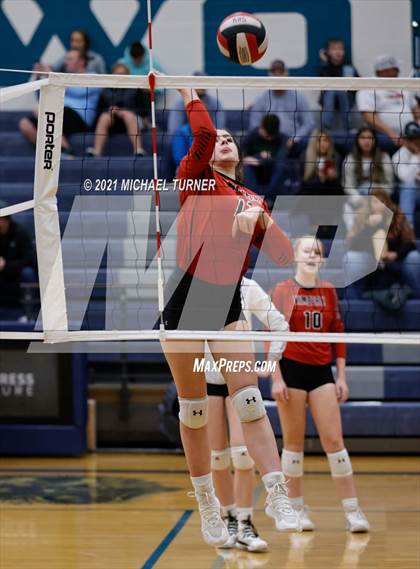 Thumbnail 3 in Kimberly vs Fruitland (3A State Tournament) photogallery.