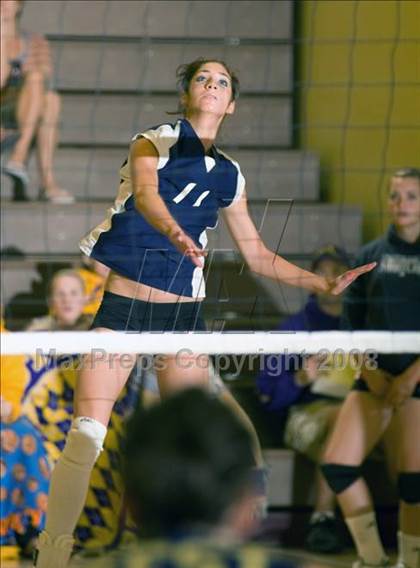 Thumbnail 1 in Downey vs West (Oakdale Invitational) photogallery.