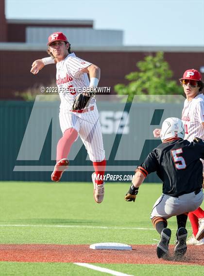 Thumbnail 2 in Grand Saline vs Pottsboro (UIL 3A Area Playoff) photogallery.